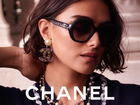 chaine de lunette chanel|lunette de soleil tendance chanel.